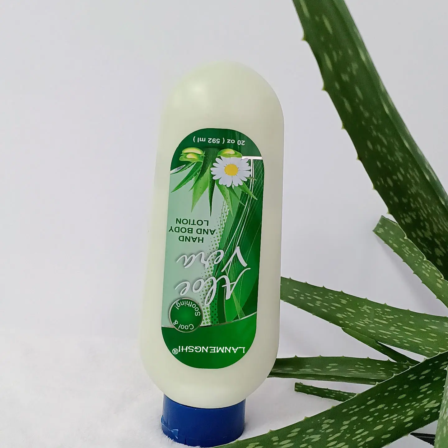 Hot selling moisturizing whitening body lotion exfoliating aloe body milk