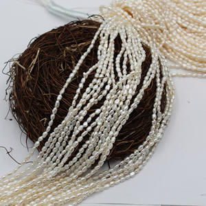 Mini perles baroques blanches et roses de 3-4 mm, fortes et brillantes, à trou droit double face, pour projets de bricolage, vente en gros disponible - Product Image 3