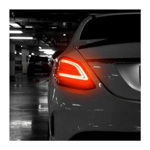 Ensemble de feux arrière LED modifiés pour Mercedes Classe C W205 C180 C200 C260 C63 - Product Image 1