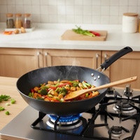 Wok en fonte avec manche en bois 32cm 1kg pour la cuisine, la maison et le restaurant personnalisable