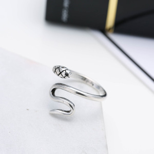 <span class=keywords><strong>Anello</strong></span> a <span class=keywords><strong>Serpente</strong></span> Regolabile in <span class=keywords><strong>Argento</strong></span> per Ragazze a Prezzo Conveniente - Product Image 4