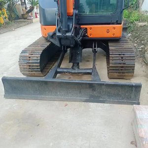 Mini-excavatrice Hitachi ZX50 U ZAXIS 50 d'occasion, haute qualité, capacité de 5 tonnes, avec chenilles en caoutchouc et pince à griffes. - Product Image 3