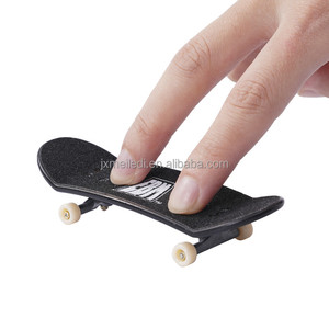 Monopatín de Dedo Completo de Plástico de 32 mm al por Mayor, Mini Monopatín de Dedo Educativo de Moda para Niños - Product Image 2