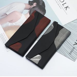 Boîte <span class=keywords><strong>à</strong></span> <span class=keywords><strong>lunettes</strong></span> <span class=keywords><strong>pliable</strong></span> noire de luxe populaire avec logo personnalisé en cuir PU <span class=keywords><strong>étui</strong></span> et sac de rangement pour <span class=keywords><strong>lunettes</strong></span> - Product Image 2