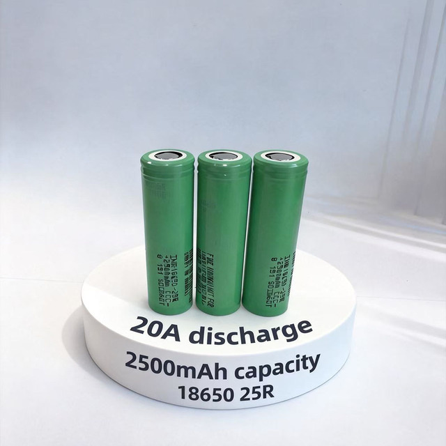Factory Supply 18650 25R Lithium Ion Battery Cell Model INR18650-25R 2500mAh 20A 3.7V-4.2V 800 Cycles LiNiMnCoO2 Cathode Battery