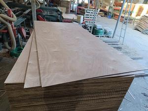 ไม้อัดเกรดเฟอร์นิเจอร์พาณิชย์นาย E0/E1กาว1220x2440มมแกนผสมไม้อัดธรรมชาติ5-30มม - Product Image 4