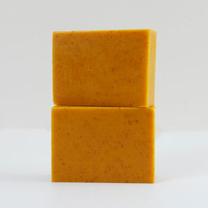 สบู่ขมิ้นโคจิกมะละกอ ผิวขาวใส ออร์แกนิค สมุนไพรว่านหางจระเข้ แบบก้อน สำหรับผิวหน้าและผิวกาย ช่วยให้ผิวชุ่มชื้น กระจ่างใส - Product Image 5