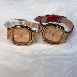 <span class=keywords><strong>Montre</strong></span> à quartz de <span class=keywords><strong>luxe</strong></span> pour <span class=keywords><strong>femme</strong></span> MSTIANQ 0844 en <span class=keywords><strong>or</strong></span> <span class=keywords><strong>rose</strong></span> ornée de diamants, cadran carré, accessoire de poignet avec bracelet en cuir - Product Image 3