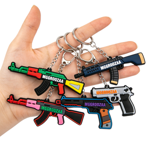 Llavero Promocional Personalizado de Plástico con Forma de <span class=keywords><strong>Pistola</strong></span> 3D, Llaveros de <span class=keywords><strong>Silicona</strong></span> Suave y PVC con Logotipo Personalizado - Product Image 1