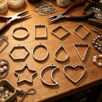 Colgantes geométricos de marco abierto en blanco, bandejas huecas de acero inoxidable impermeables para cabujones, para collares, pendientes y suministros de manualidades.