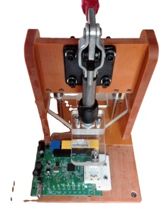 Fabriqué en chine BGA retravaillant la <span class=keywords><strong>pince</strong></span> de la carte mère équipement de test machine cnc pour la maison intelligente - Product Image 1