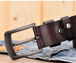男性用グリッドエンボス加工本物のレザーベルト金属合金ピンバックルレザーウエストベルト - Product Image 3