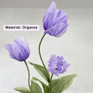 Tulipes géantes artificielles en organza violet, fleurs faites à la main longue durée pour les décorations de mariage, de la fête des mères et du Nouvel An - Style moderne - Product Image 3