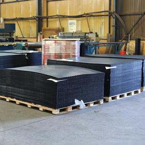 Alfombra de Goma Resistente al Desgaste para Ganado, Cómoda para los Cascos, Suelo Antideslizante para Granjas Lecheras y Establos - Product Image 4