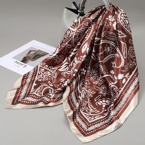 Classic Border Print Elegant Faux Silk <strong>Square</strong> <strong>Scarf</strong> Lightweight Women Large <strong>Square</strong> <strong>Scarf</strong> Silky Feel Faux Silk 90*90cm OEM/ODM - Product Image 3