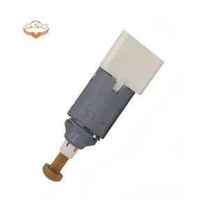 Interrupteur de feu stop en gros 93197675 4419587 8200168238 pour Opel <span class=keywords><strong>Renault</strong></span> <span class=keywords><strong>Megane</strong></span> <span class=keywords><strong>Grand</strong></span> <span class=keywords><strong>Scenic</strong></span> Master 1.5 1.6 Autres pièces automobiles - Product Image 1