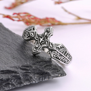 Anello da Uomo Vintage Stile Punk Dorato, Gioiello Geometrico di Tendenza - Product Image 5