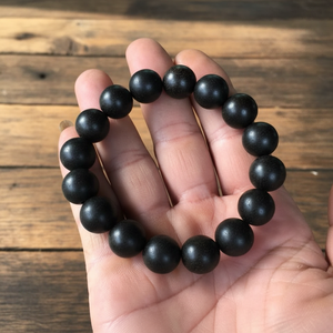 Pulsera de Agarwood Negro Premium, Aroma Natural, Cuentas de Madera de Alta Calidad, Disponible en Tamaños 6mm 8mm 10mm 12mm 14mm 16mm 18mm - Product Image 1