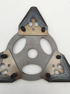 Lame de <span class=keywords><strong>débroussailleuse</strong></span> et de tondeuse à gazon en acier au manganèse 3T à haute dureté et à durabilité élevée - Product Image 2