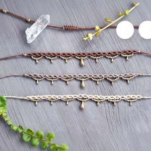 กำไลข้อเท้าทำด้วยมือแบบเรียบง่ายพร้อมคอร์ดผสมสีและหาลูกปัดทองเหลืองขนาดเล็กที่สามารถปรับได้สำหรับของขวัญแต่งงานสุขสันต์วันปีใหม่ - Product Image 1