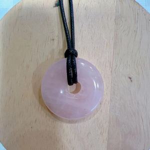 Donuts en pierre gemme de 3 cm, Donuts en quartz rose, Donuts en pierre naturelle, Donuts en cristal d'améthyste, Pendentifs de guérison Reiki, Donuts en cristal - Product Image 2