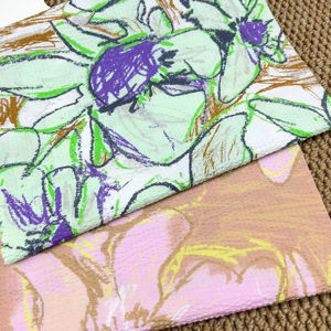 <span class=keywords><strong>En</strong></span> stock – <span class=keywords><strong>Tissu</strong></span> froissé imprimé floral <span class=keywords><strong>en</strong></span> coton 100 % (95 g/m²) effet seersucker, idéal pour robes d'été, chemisiers et vêtements féminins - Product Image 1