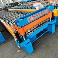 Machine de formage à rouleaux pour panneaux muraux métalliques en carton ondulé, à effet vague d'eau, pour carreaux de placage