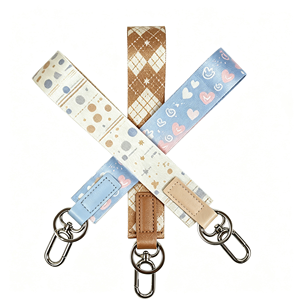 Nouveaux porte-clés légers en polyester et alliage de zinc, ornements transfrontaliers pour sacs et vêtements, pendentifs personnalisés pour bracelets et cordons de poignet - Product Image 2