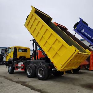 Ventes chaudes HOWO NX 6x4 371 ch 20 m³ 30 tonnes 6X4 Camion benne arrière lourd à conduite à gauche pour le levage de marchandises, Camion benne de chargement 6X4 en promotion - Product Image 2
