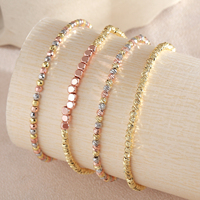 Nouveau bracelet élastique tendance européen et américain, perles en cuivre colorées, texture de perles carrées facettées, bijoux polyvalents pour femmes