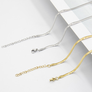 써지컬 스틸 헤링본 체인 PVD 골드 도금 스네이크 본 초커 목걸이 남녀공용 - Product Image 4