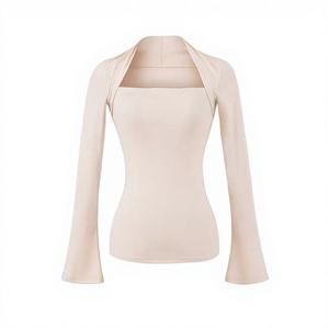 เสื้อยืดแขนยาวคอเหลี่ยมทรงสลิมสีพื้นสไตล์ลำลองสำหรับผู้หญิงช่วงฤดูใบไม้ร่วงพร้อมแขนบาน - Product Image 1