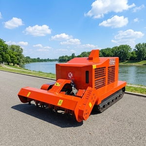 Tondeuse à gazon industrielle sur chenilles 37KW télécommandée, débroussailleuse diesel pour la gestion des terrains en pente raide - Product Image 1