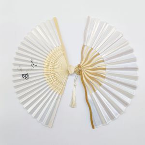 STARGIFT Abanico de Mano de Bambú con Diseño Elegante de 21 cm (8 Pulgadas), Económico, con Mango de Bambú y Estampado de Seda Blanca para Novias, Bodas y Fiestas - Product Image 5