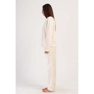 Conjunto de Pijama de Manga Larga para Mujer, con Logotipo Personalizado, Cuello en V, Cintura Elástica, Estampado Transpirable, para Uso Doméstico, Invierno, Suministro ODM - Product Image 3