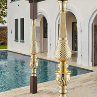 Rampe d'escalier moderne de luxe léger en laiton sur mesure, balustrades résistantes à la rouille pour hôtels et villas