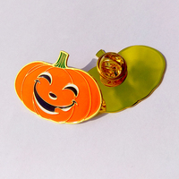 Insignes de citrouille personnalisés en usine Artisanat en métal Épingles de logo personnalisées en gros Épinglette en émail doux Promotionnel pour les cadeaux d'Halloween