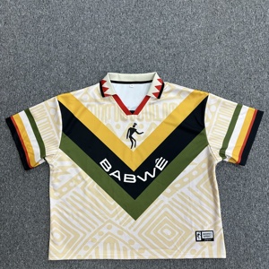 Maglia da Calcio Vintage con Elementi Culturali Africani - Product Image 1