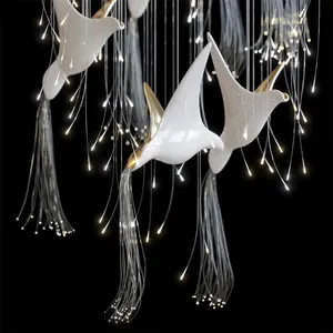 Lampadario produttore moderno in bianco e nero soffiato a mano lampadario in vetro di murano figurine lampada a sospensione per cucina