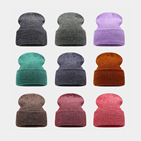 Bonnet tricoté à pois multicolore automne-hiver, tendance et polyvalent, pour couple, style décontracté et confortable, idéal pour le froid
