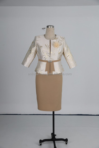 Costume de bureau formel deux pièces grande taille pour femme, idéal pour l'église ou les affaires - Product Image 3