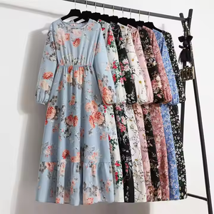 YF 2024 เสื้อผ้าสตรีขายส่งใหม่ เสื้อยืด กางเกง แพ็คเกจแบบคละแบบ สุ่มจัดส่งเสื้อผ้ามือสอง - Product Image 2
