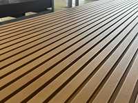 Panneaux alternatifs au bois, panneaux muraux rainurés WPC, panneaux muraux en PVC imitation bois rouge pour la décoration de la maison