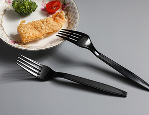 ชุดมีดช้อนส้อมพลาสติก PP PS แบบใช้แล้วทิ้งสีขาวใสสีดำขนาดกำหนดได้เอง - Product Image 4