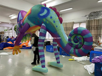 Marionnette gonflable de lézard d'adultes avec lumières LED pour la performance d'événement