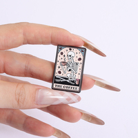 Broches en émail punk gothique, chat buvant du café, tarot, squelette, broche, badge de revers, bijoux d'Halloween, cadeau en gros