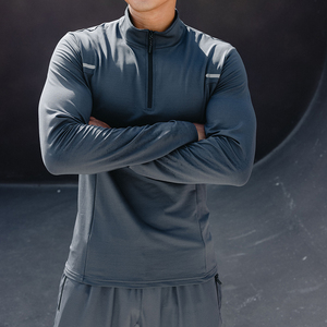Venta al por mayor de poliéster de secado rápido de manga larga Deportes Quarter Zip Top Mens Custom Logo Camisa de compresión con rayas reflectantes - Product Image 2
