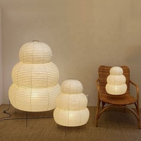 Lampe de table en papier de riz blanc faite à la main de style japonais, base en métal, lanterne en papier, lampe sur pied