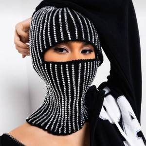 Vente en gros Cagoule de ski de haute qualité tricotée en acrylique avec paillettes scintillantes scintillantes pour femmes - Product Image 2