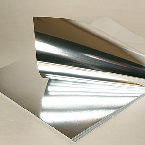 Carton laminé avec film PET métallisé argenté pour canettes de boissons et emballages alimentaires, conforme aux normes FDA - Product Image 2